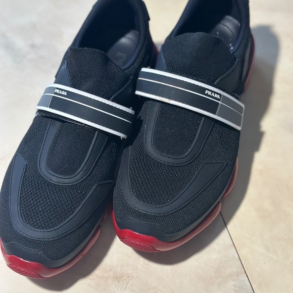 Prada Cloudburst - Picture 1 of 2